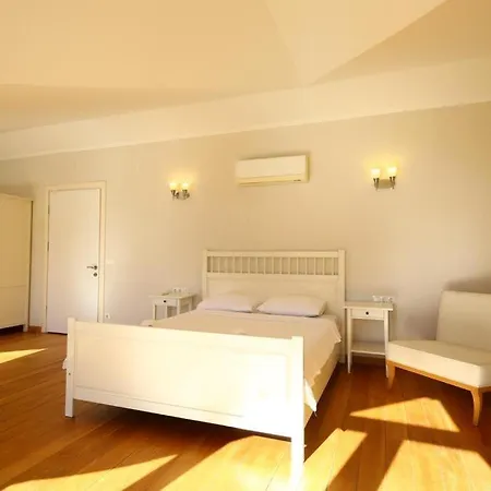 Villa Inn Villa *