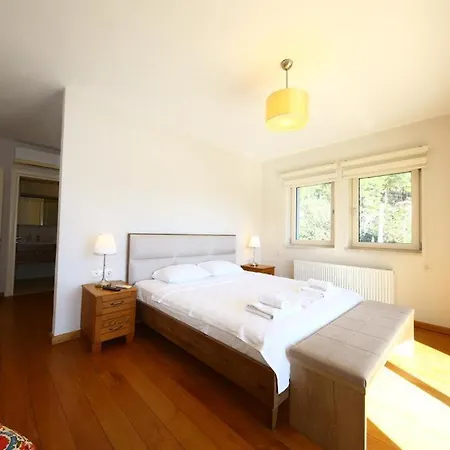 Villa Inn Villa *