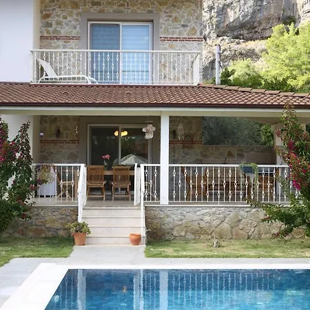 Villa Inn Villa *